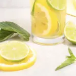 Bebida de Menta y limón amarillo y verde